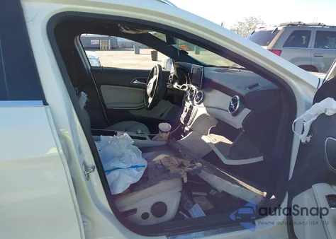 2016 Mercedes-Benz Gla 250 from USA, damaged, VIN WDCTG4EB2GJ193244